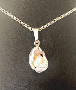 <b> No. 42 </B> sterling silver &pink freshwater pearl pendant