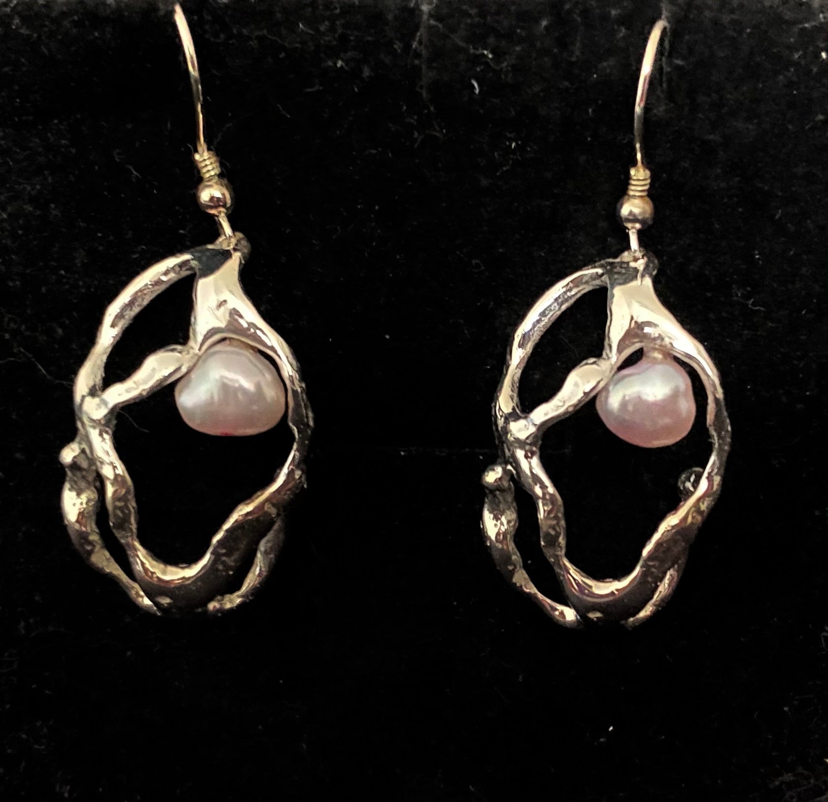 <b>No. 79</b>Sterling silver &pink freshwater pearl earrings