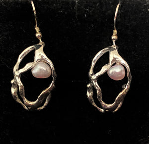 <b>No. 79</b>Sterling silver &pink freshwater pearl earrings