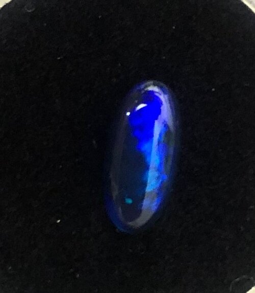 <b>#37</b> Opal  - 5 x 11 mm