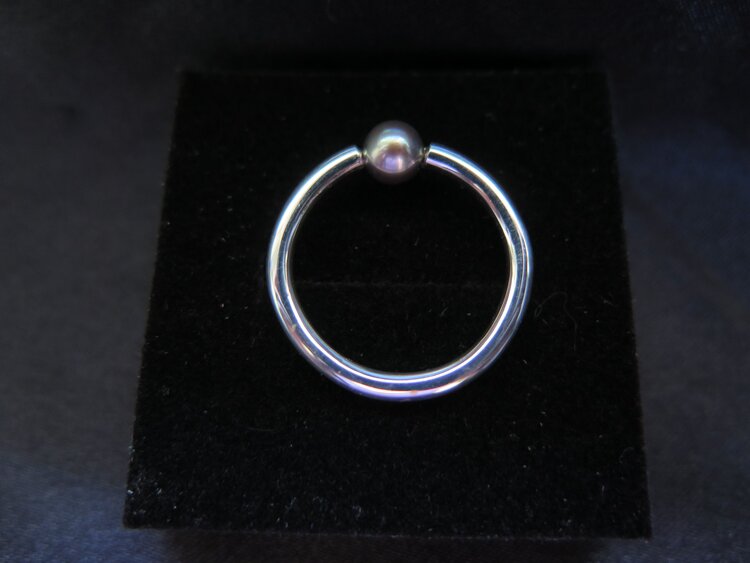 <b>No. 48 </b> Purple Pearl Ring - Sterling Silver (3.5g)